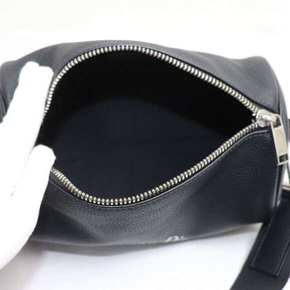 CHRISTIAN DIOR Black Shoulder Bag - Picture 3 of 10